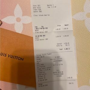 GIANT By The Pool Onthego GM Light Pink PURSE. The BOX & DUST BAG Is Included.